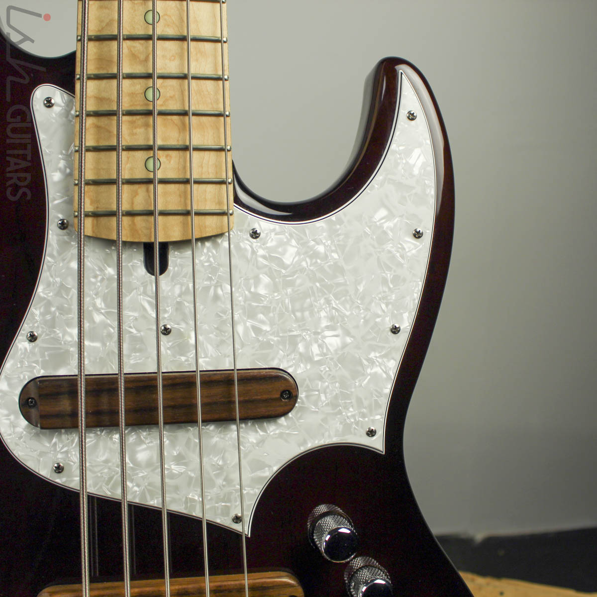 XOTIC  XJ-1T 5弦 BLACK Cherry llic Xotic XJ-1T 5 String Black Cherry – Ish Guitars