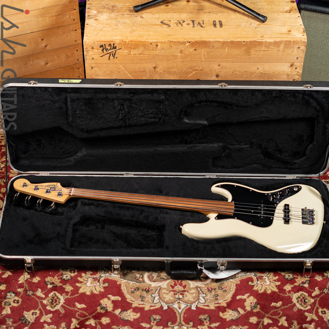 1990-1991 Fender MIJ Fretless Jazz Bass Olympic White