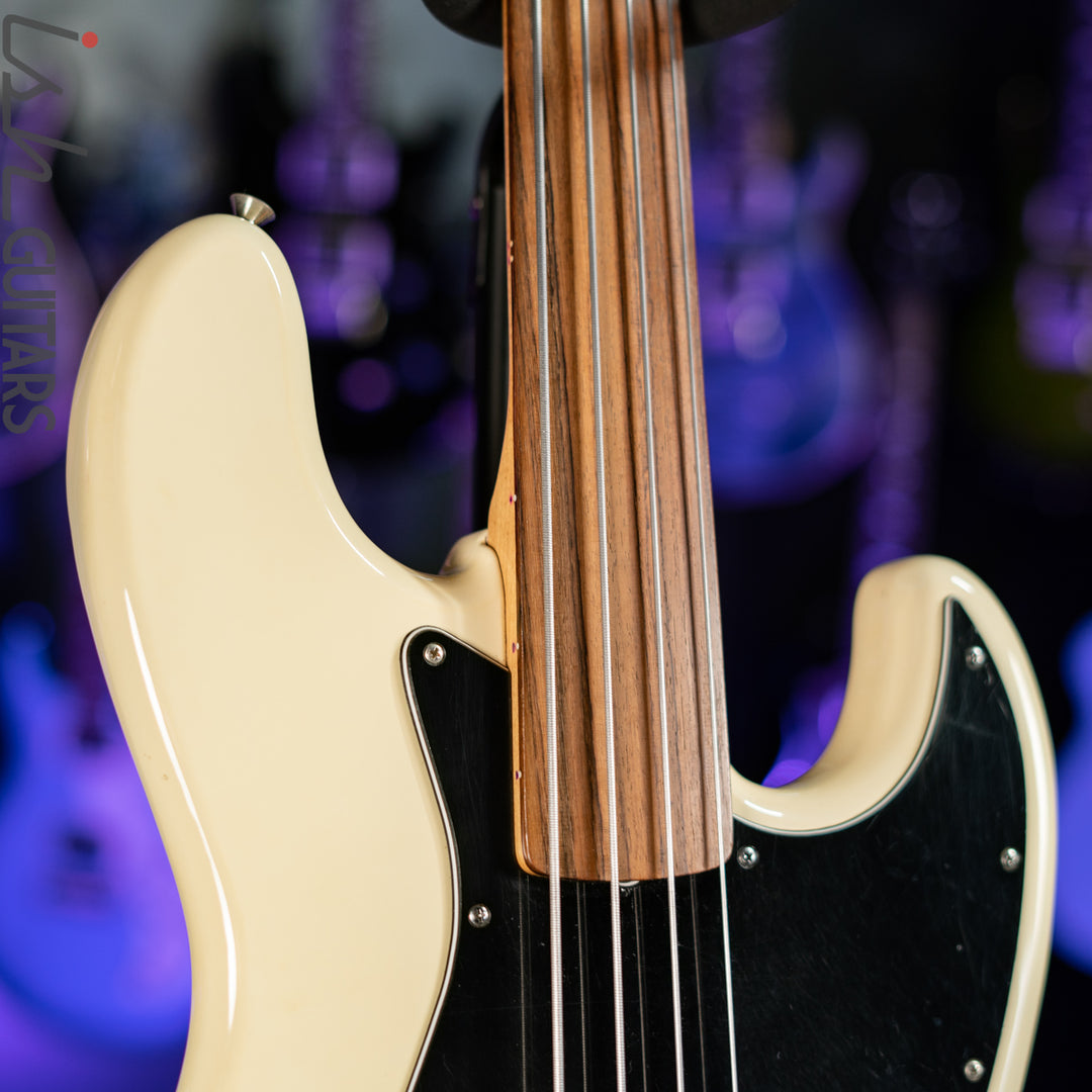1990-1991 Fender MIJ Fretless Jazz Bass Olympic White