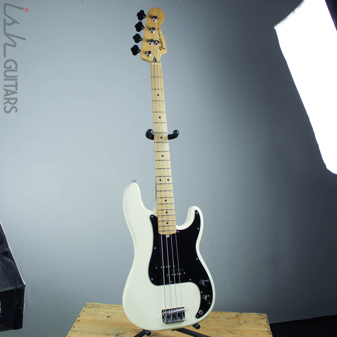 2013 Fender MIM Standard Precision Bass Polar White Maple Fretboard