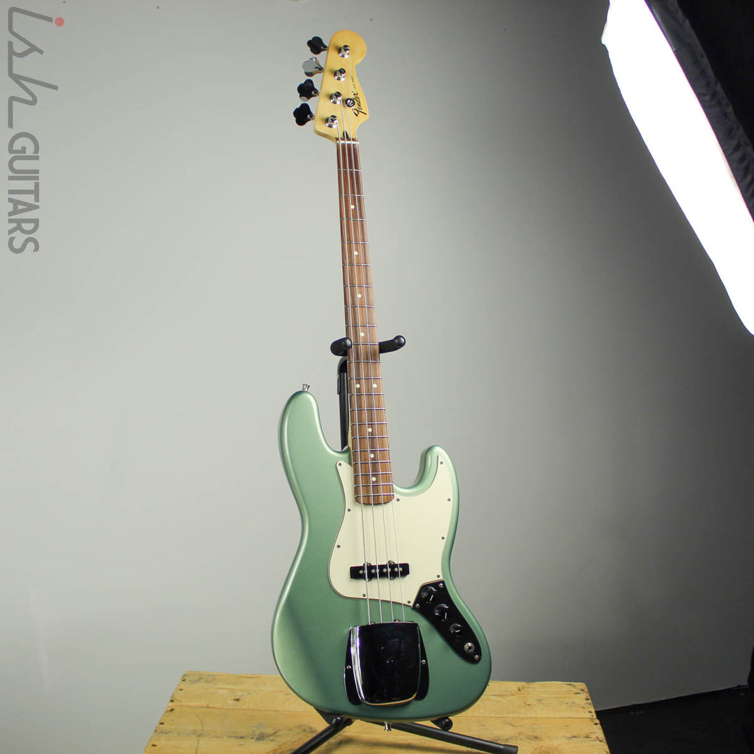 2004 Fender Jazz Bass Metallic Green 2018 Fender Neck