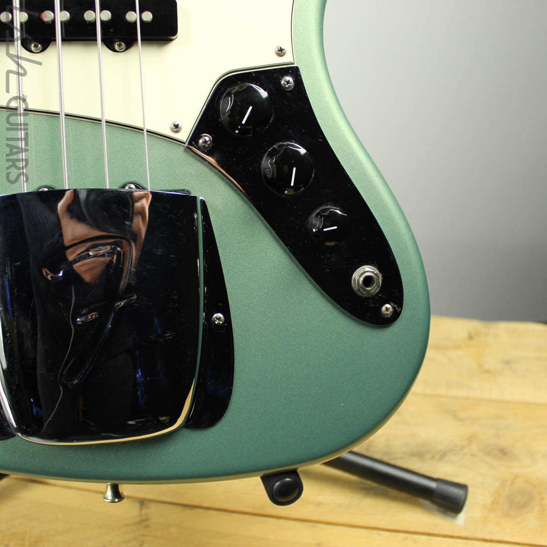2004 Fender Jazz Bass Metallic Green 2018 Fender Neck