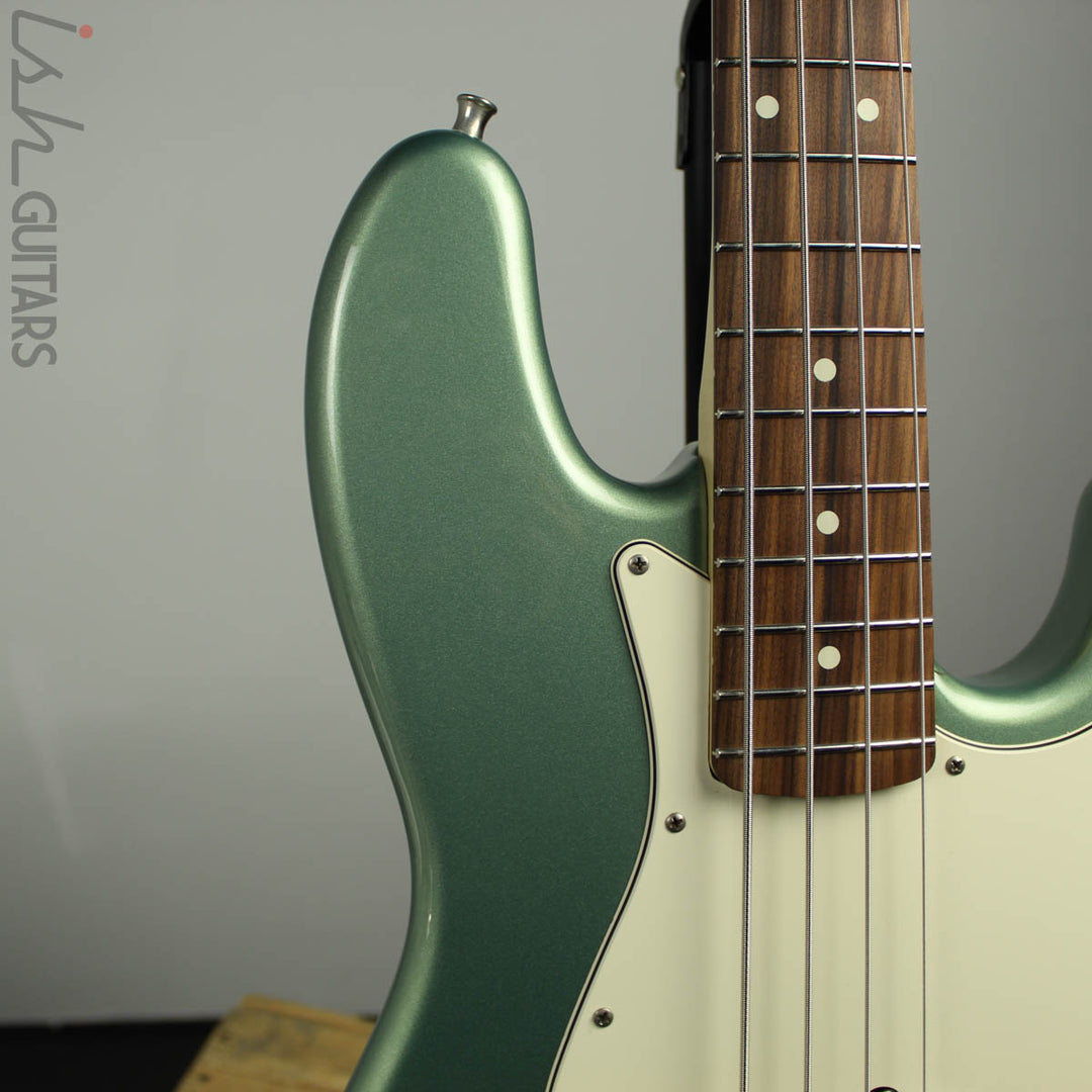 2004 Fender Jazz Bass Metallic Green 2018 Fender Neck