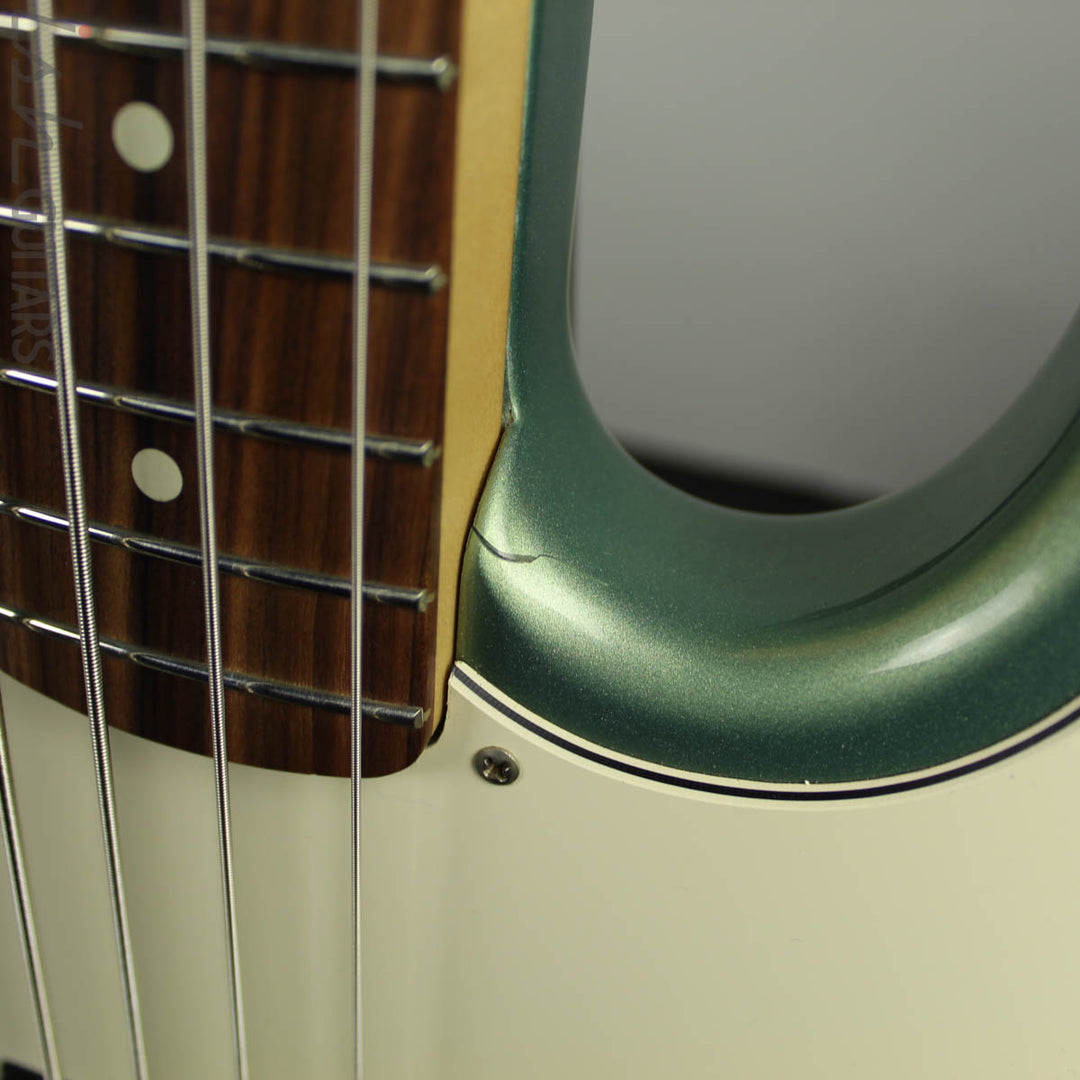 2004 Fender Jazz Bass Metallic Green 2018 Fender Neck