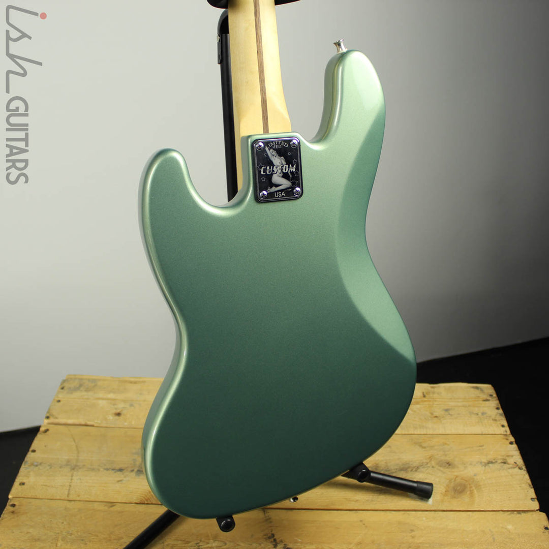 2004 Fender Jazz Bass Metallic Green 2018 Fender Neck
