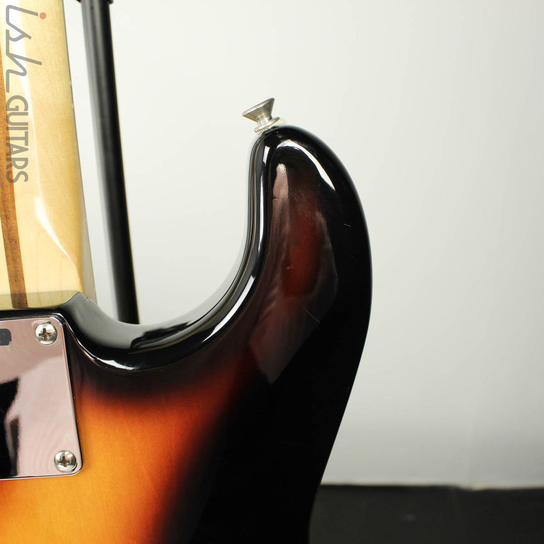 2000 Fender MIM Stratocaster Sunburst w/ Gold Anodized Pickguard