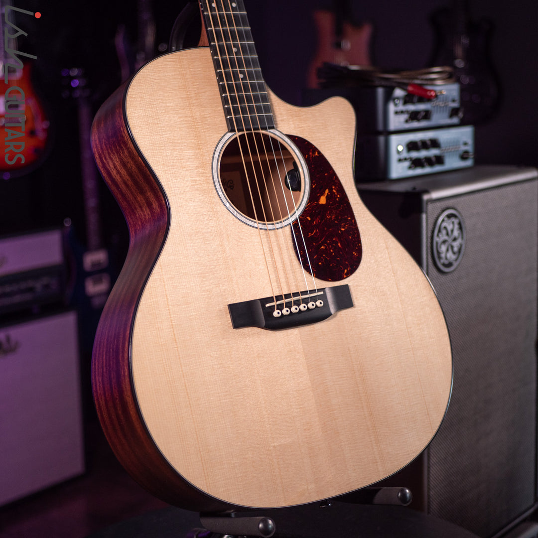 Martin GPC-11E Road Series Grand Performance