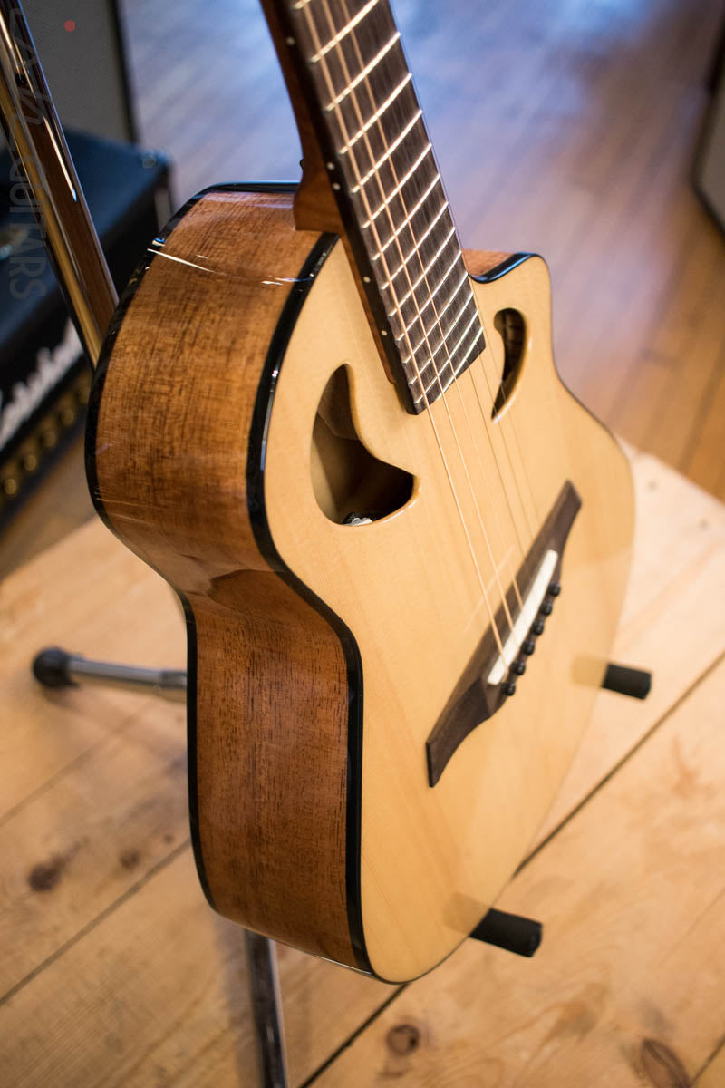 Veillette Avante Gryphon Six String Cutaway Clear Finish Acoustic Guitar