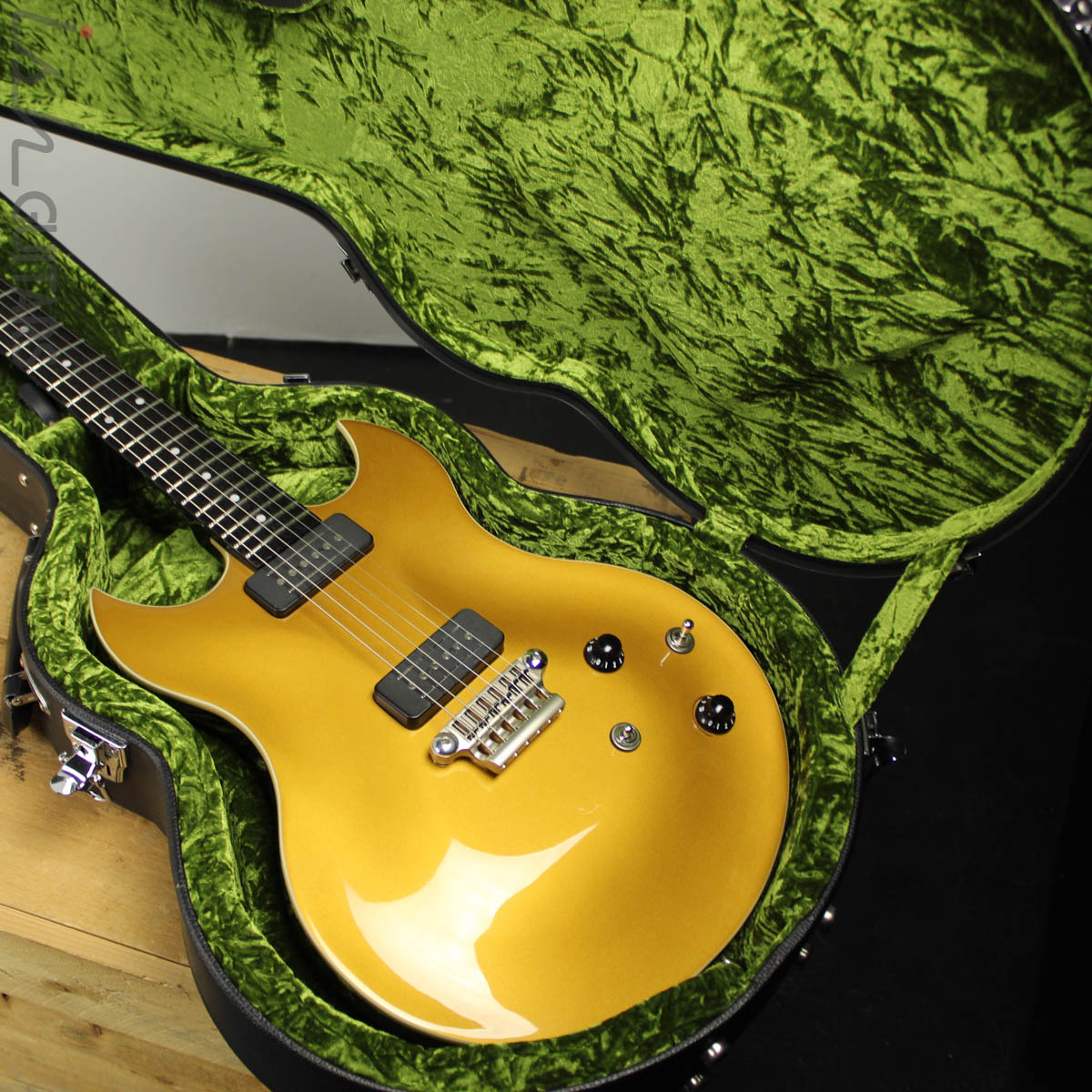 2009 Vox SDC-33 with Case – Ish Guitars