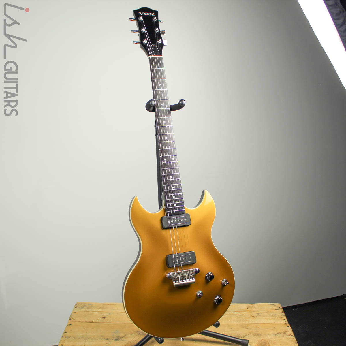 2009 Vox SDC-33 with Case – Ish Guitars