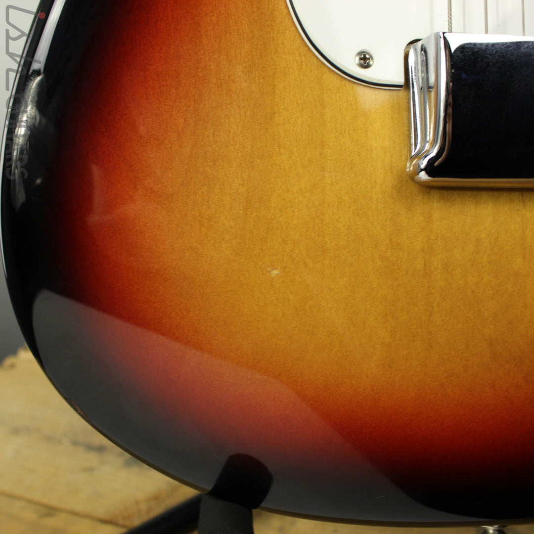 1999 Fender Custom Shop NOS 60’s Style Stratocaster Three Tone Sunburst