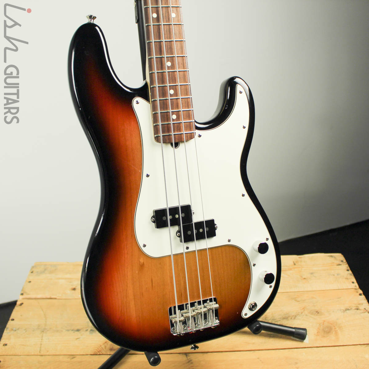 2006 Fender American 70’s Precision Bass 2006 Fender Precision Bass USA – Ish Guitars