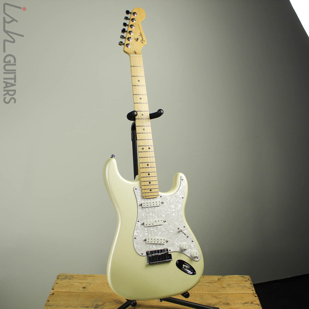 2014 Fender American Deluxe Stratocaster Olympic Pearl White