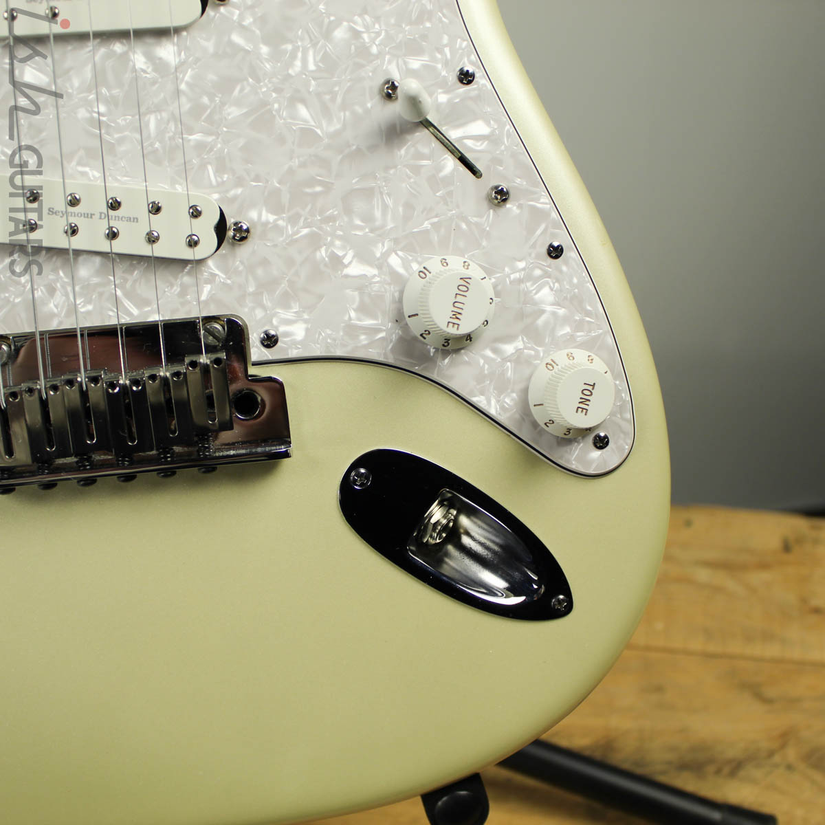 2014 Fender American Deluxe Stratocaster Olympic Pearl White