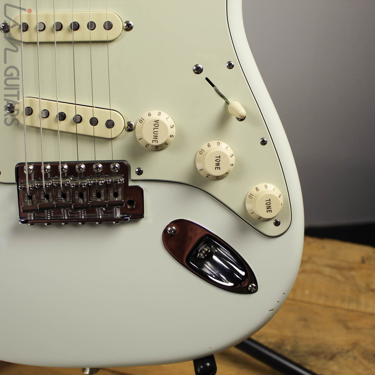 2016 Fender American Vintage '65 Reissue Stratocaster Olympic