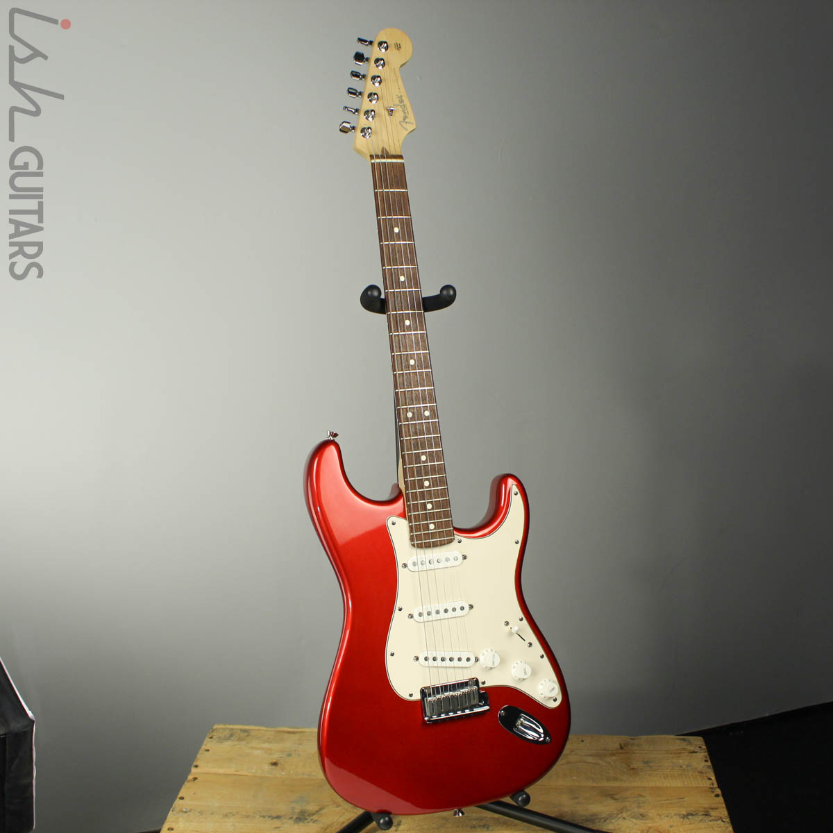2005 Fender American Standard Stratocaster Candy Apple Red – Ish