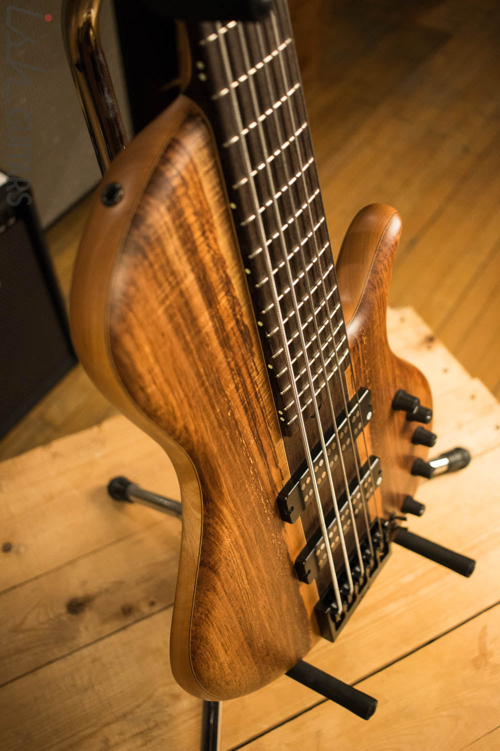 Elrick Singlecut Neck Through Bass Guitar Wenge Neck