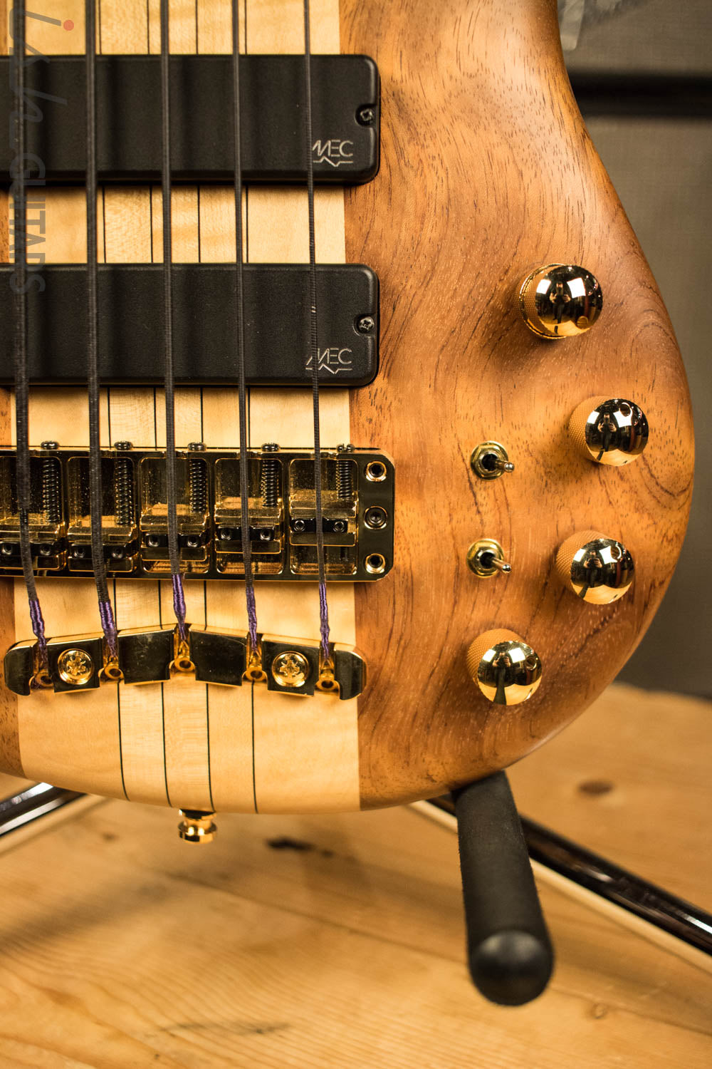 Warwick Singlecut Thumb Bass SC Fretless Broadneck