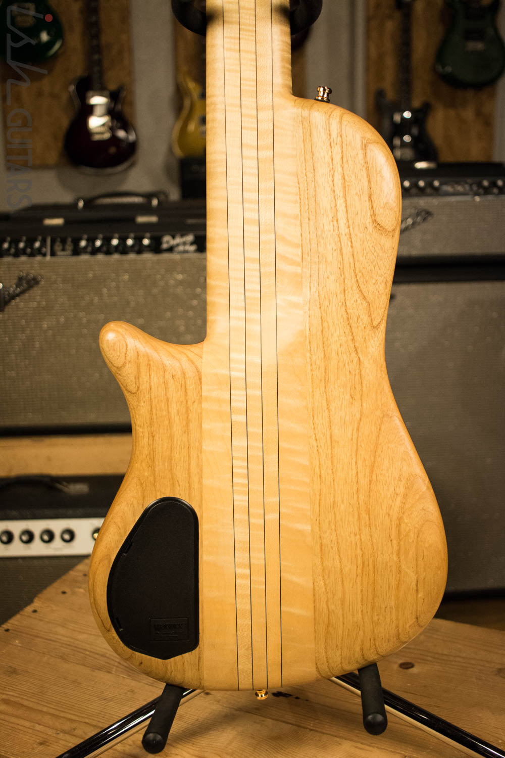 Warwick Singlecut Thumb Bass SC Fretless Broadneck – Ish Guitars