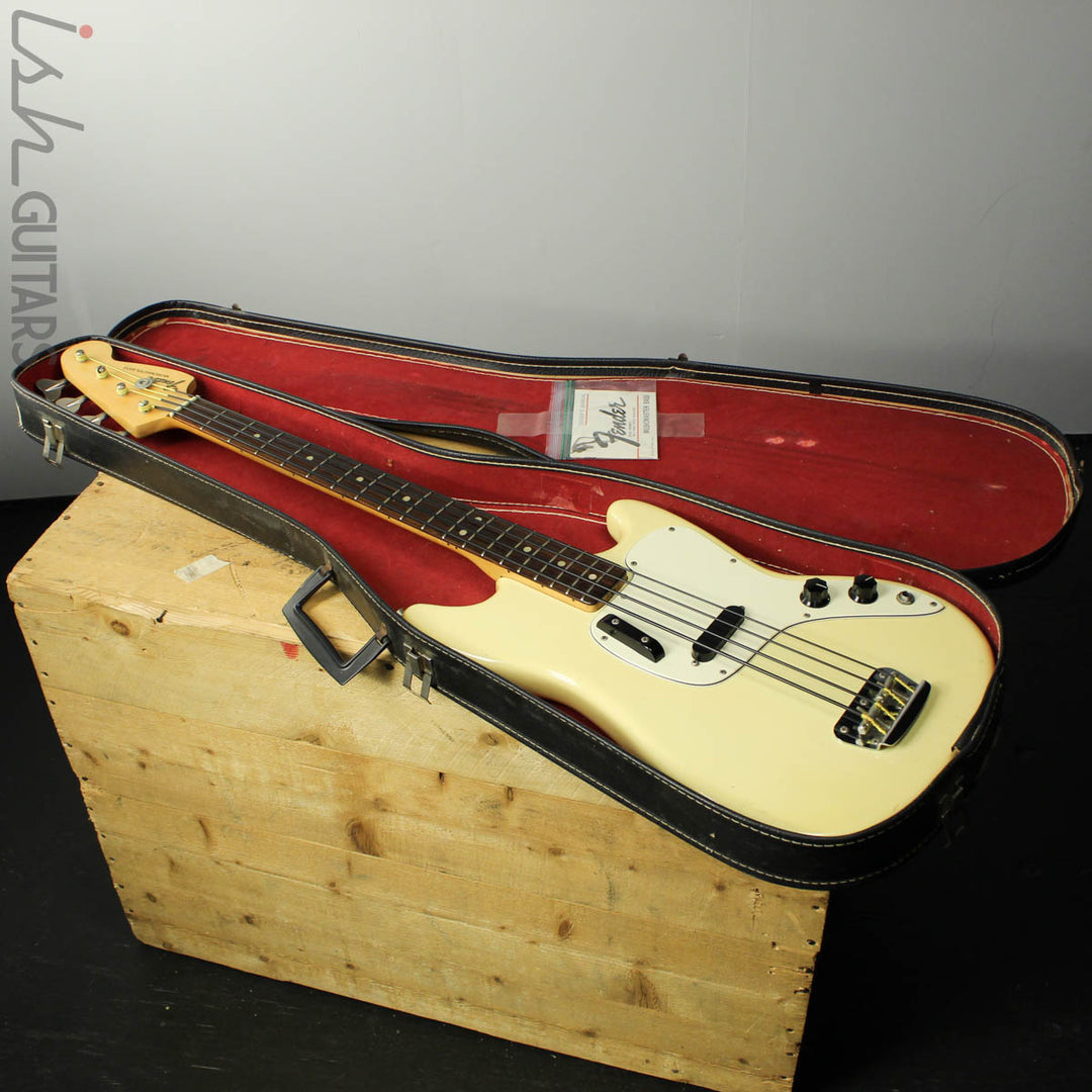 1976 Fender Musicmaster Bass Short Scale Olympic White w/OHSC