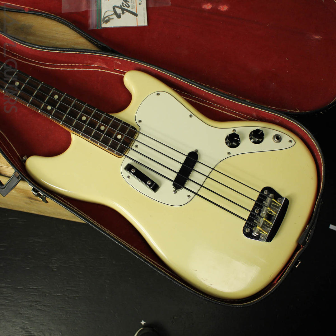 1976 Fender Musicmaster Bass Short Scale Olympic White w/OHSC