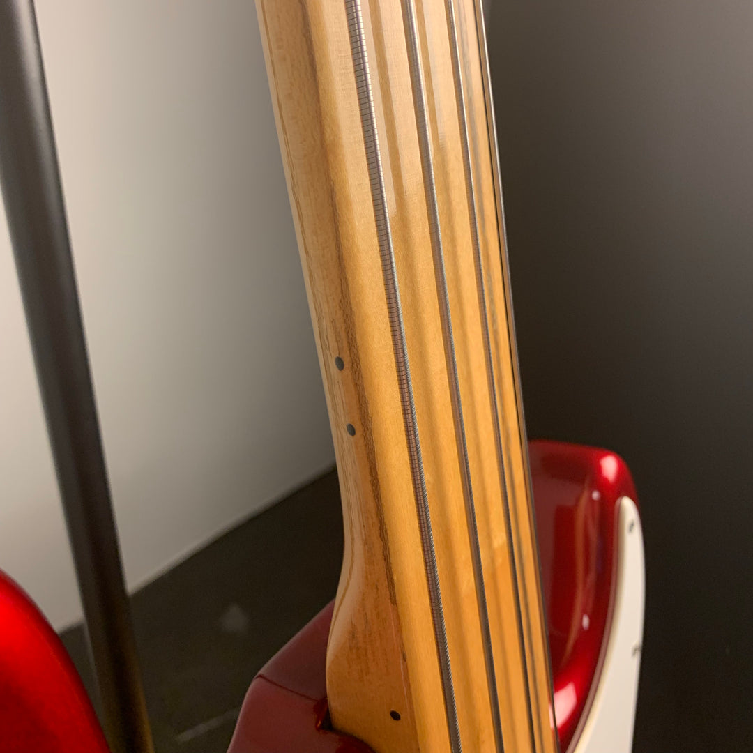 1977-1978 Fender Fretless P-Bass 2004 Body Candy Apple Red