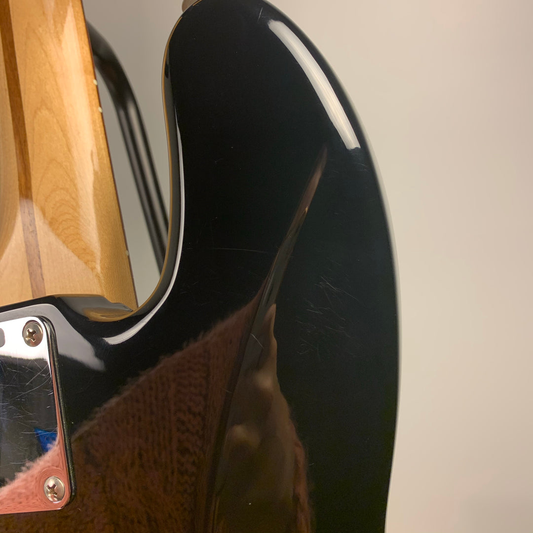 2000 Fender MIM Fretless Jazz Bass Black