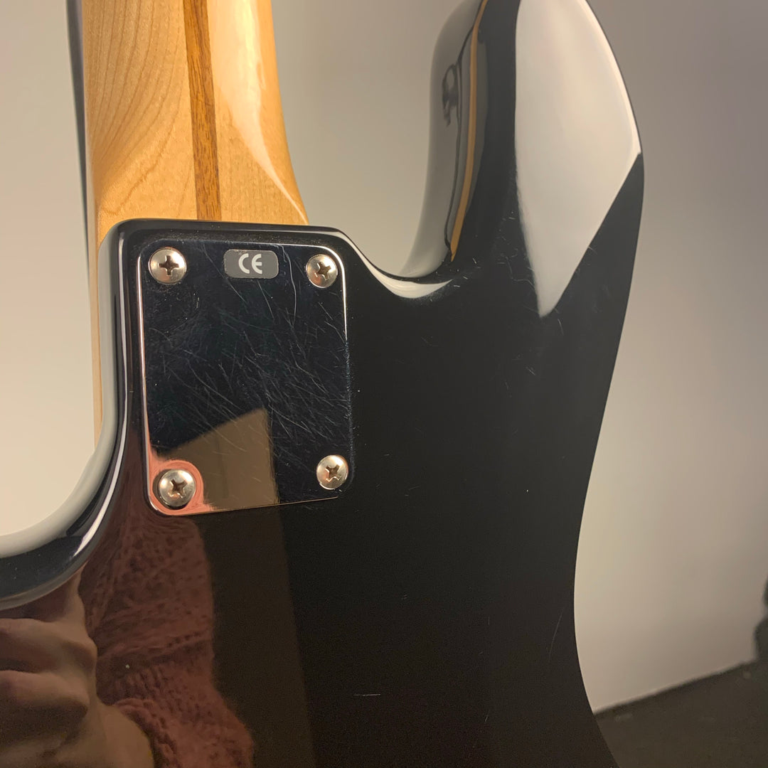 2000 Fender MIM Fretless Jazz Bass Black
