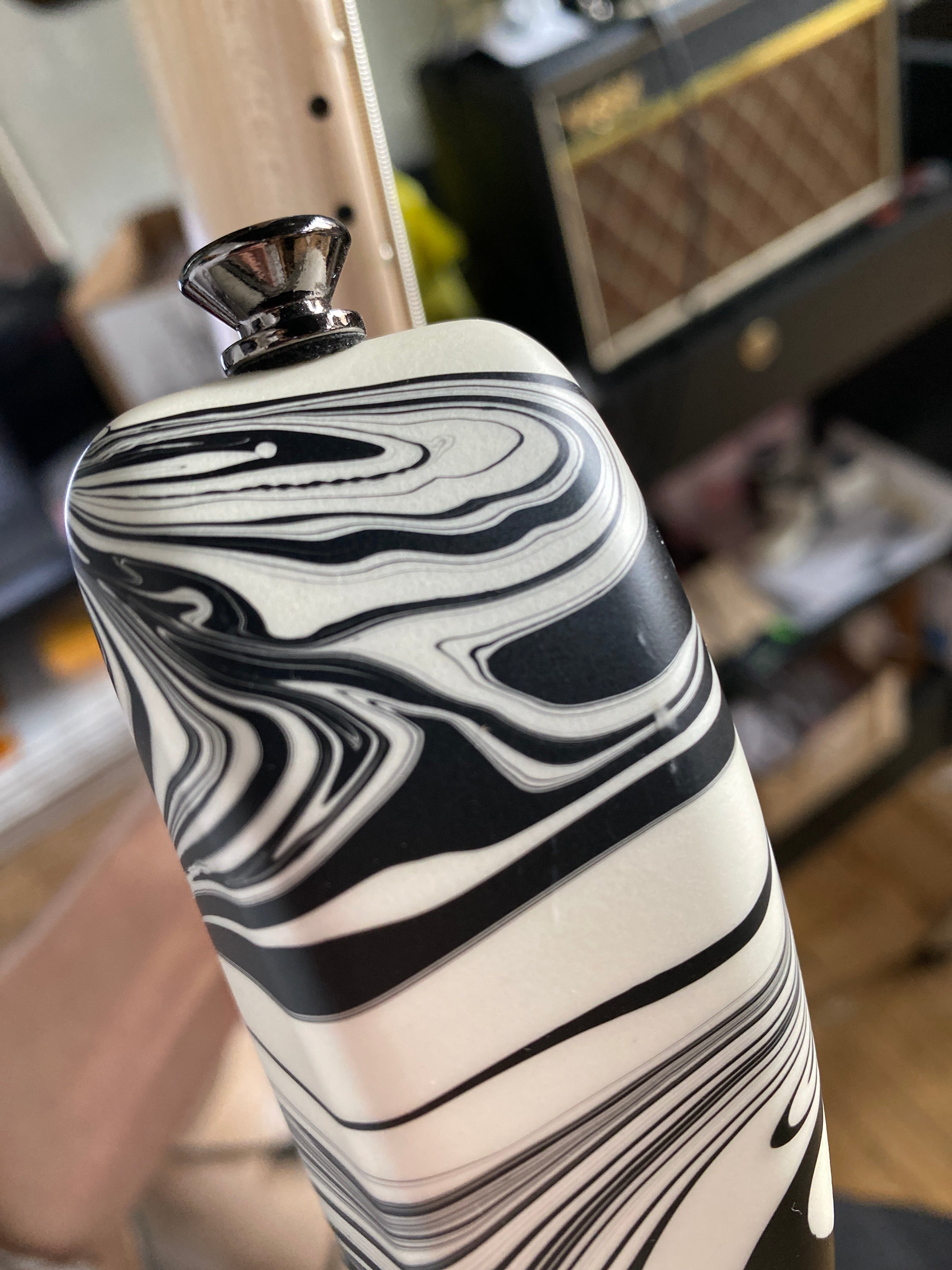 Dingwall NG3 Ducati White Swirl 6 String B-Stock – Ish Guitars