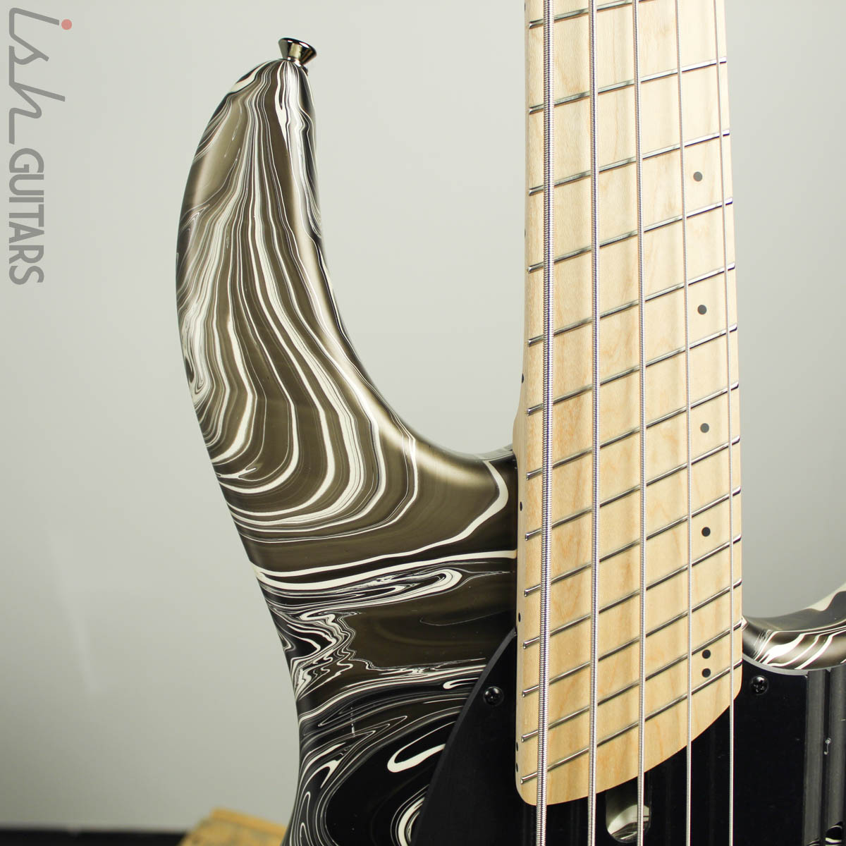 Dingwall NG2 5-String Ducati White Swirl B-STOCK – Ish Guitars