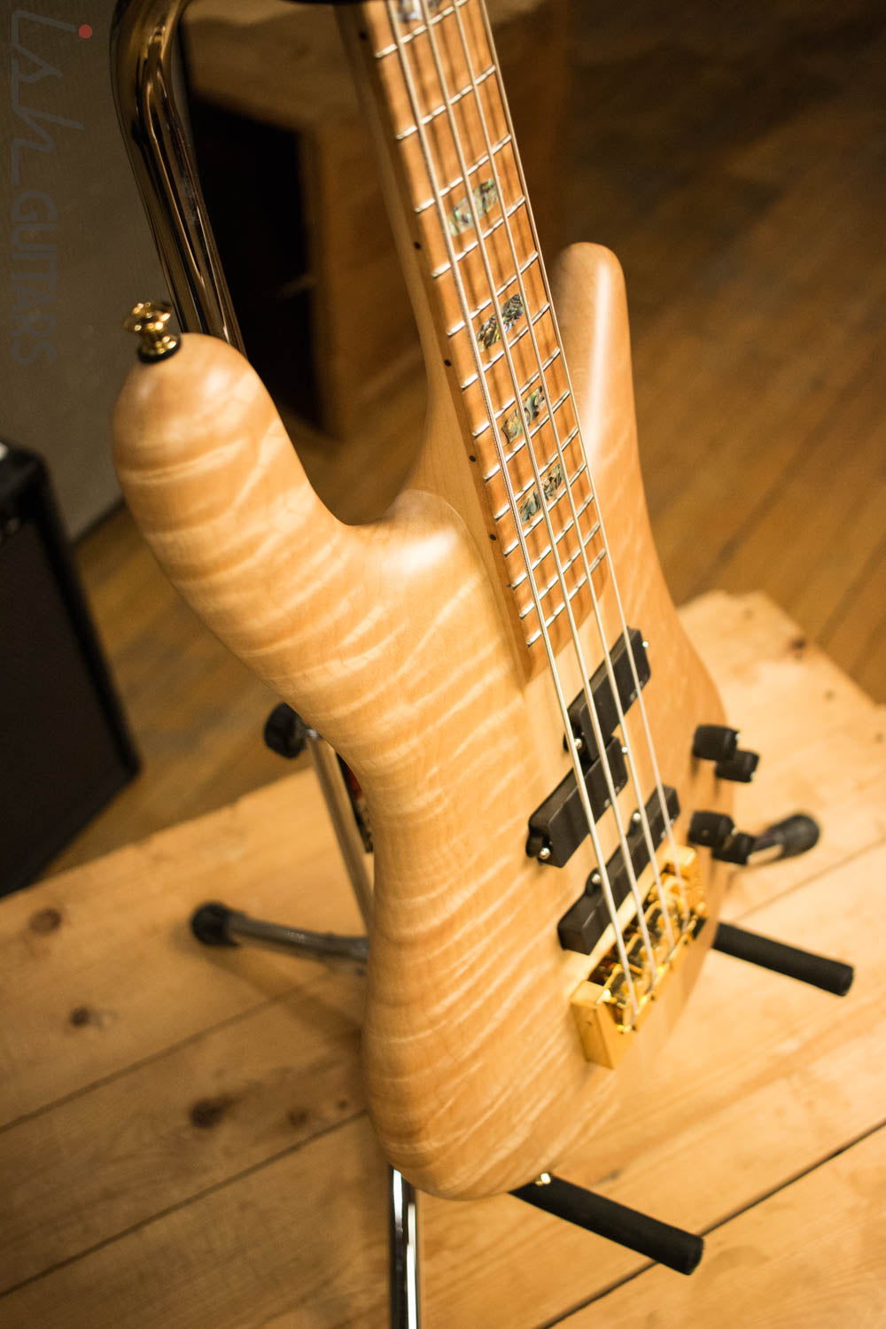 USA Spector NS-2 Solid Quilted Maple Body Maple Fretboard Matte