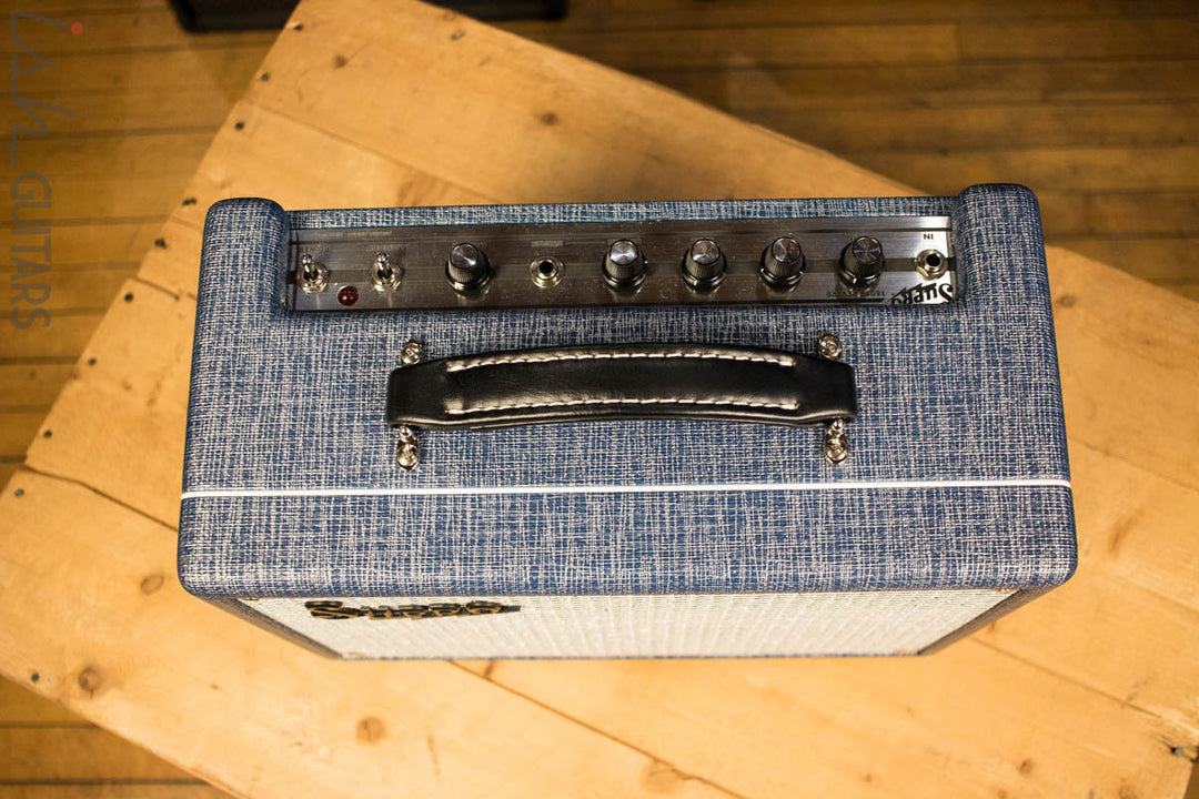 Supro 1605R Reverb 5W 1x8 Tube Guitar Combo Amp MINT