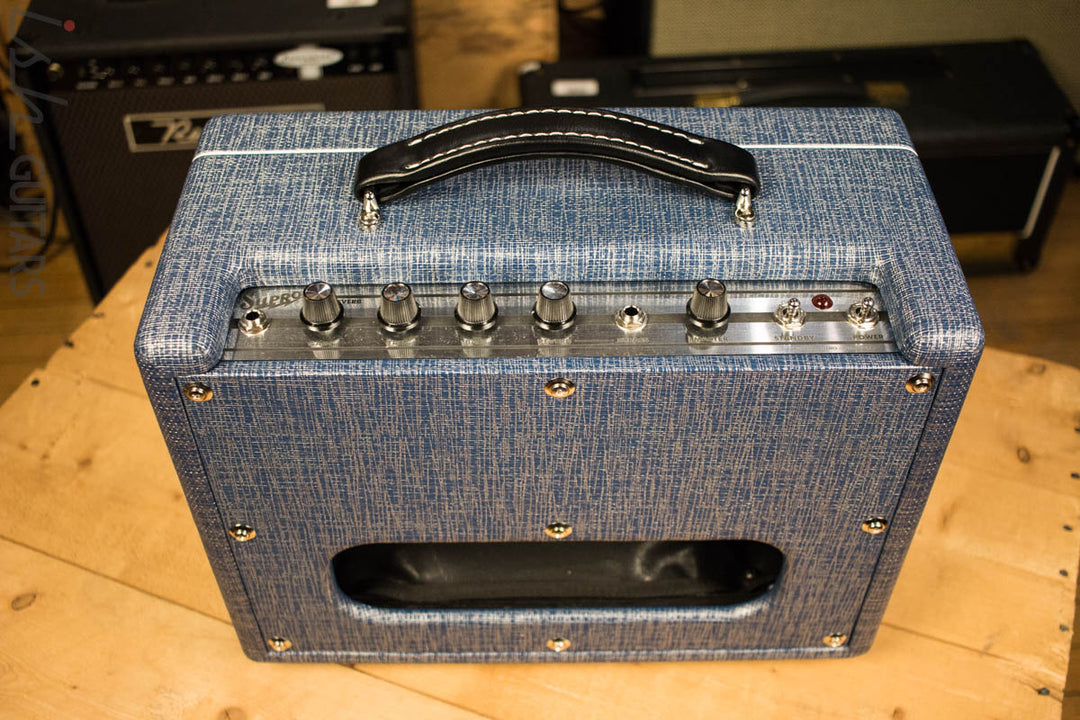 Supro 1605R Reverb 5W 1x8 Tube Guitar Combo Amp MINT