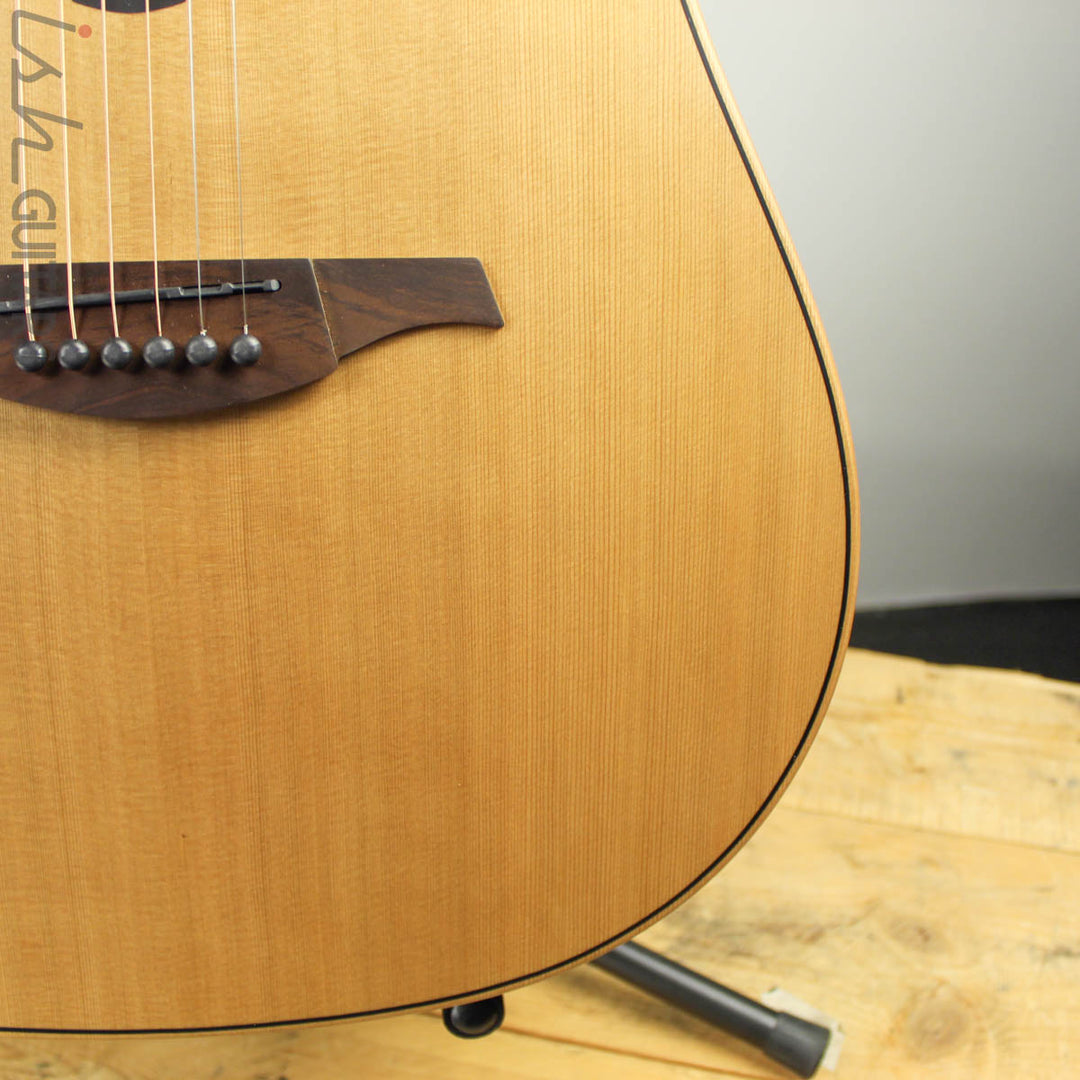 Lag Guitars THV10DCE Tramontane Hyvibe Dreadnought