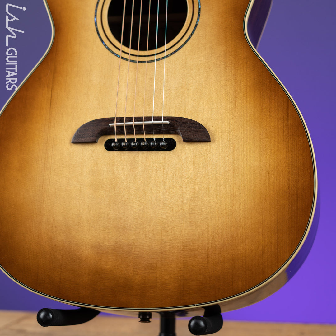 Alvarez Yairi GYM70CESHB Masterworks Grand Auditorium Cutaway Shadowburst