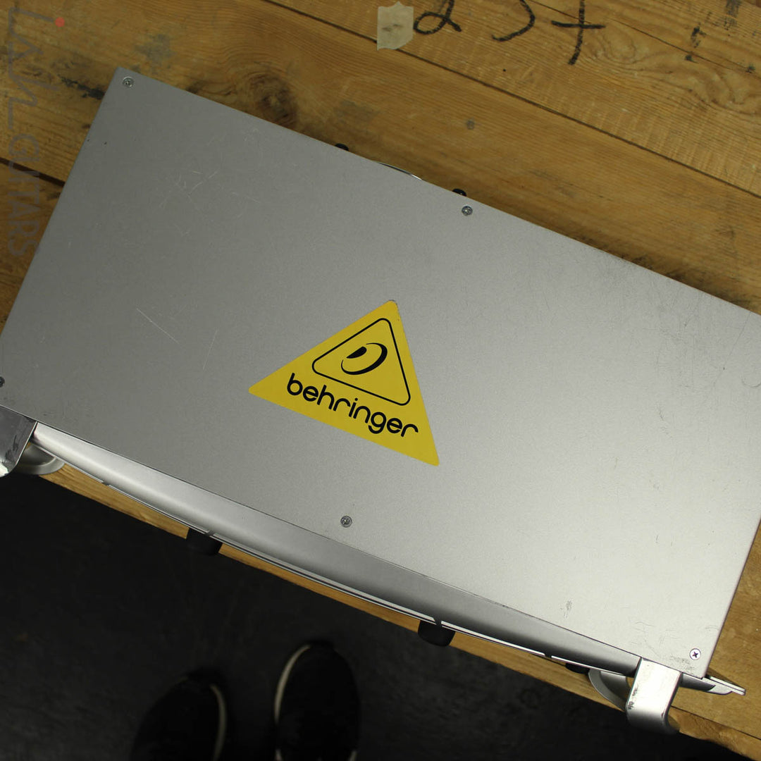 Behringer iNuke NU1000 Power Amp